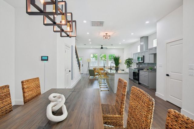 6808 Madrid St, Houston, TX 77021