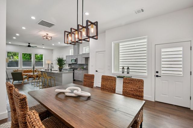 6808 Madrid St, Houston, TX 77021