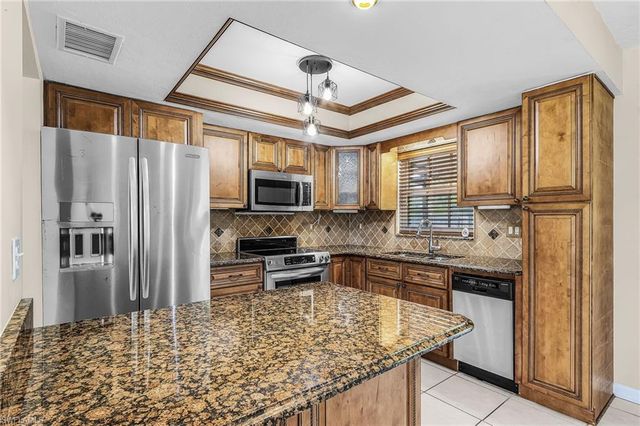 2205 Lotus RD, Fort Myers, FL 33905