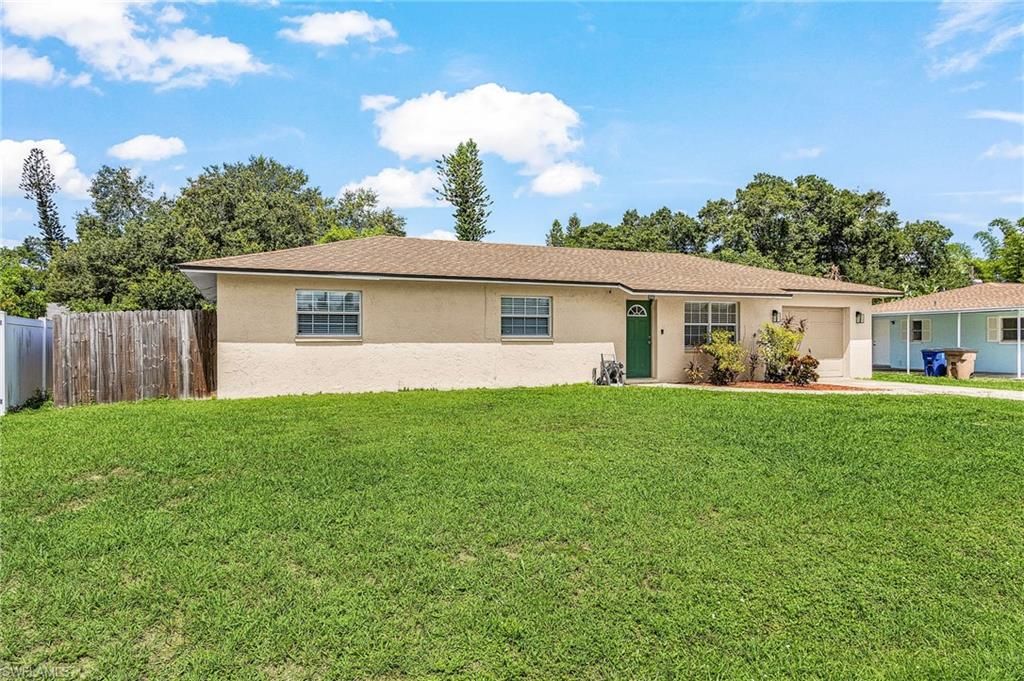 2205 Lotus RD, Fort Myers, FL 33905