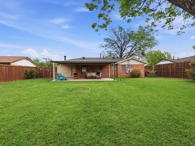 2613 W Rochelle Road, Irving, TX 75062