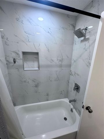 10466 Hammerly Boulevard 70, Houston, TX 77043