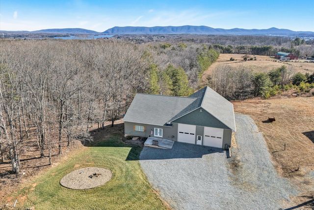 2680 Bluewater DR, Moneta, VA 24121