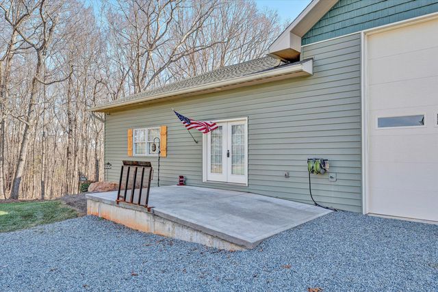 2680 Bluewater DR, Moneta, VA 24121