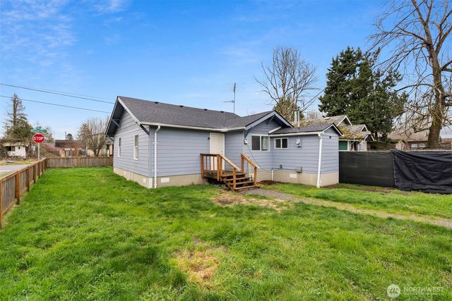 313 Rosewood St, Kelso, WA 98626