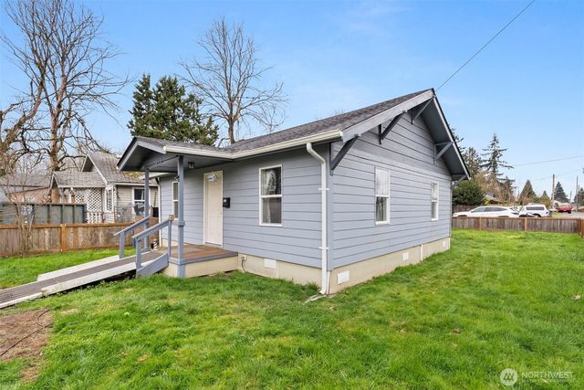 313 Rosewood St, Kelso, WA 98626