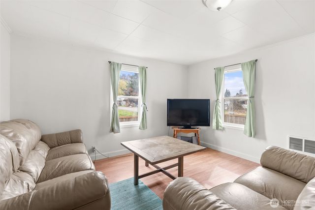 313 Rosewood St, Kelso, WA 98626