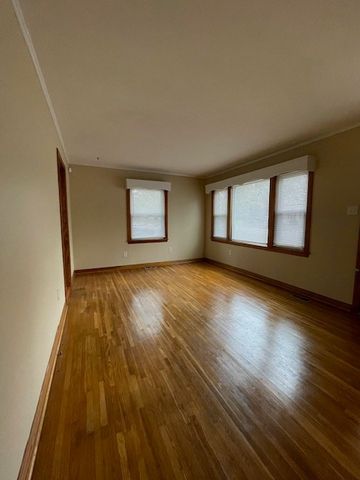 1818 Sunset Ave, Columbia, TN 38401