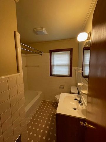 1818 Sunset Ave, Columbia, TN 38401