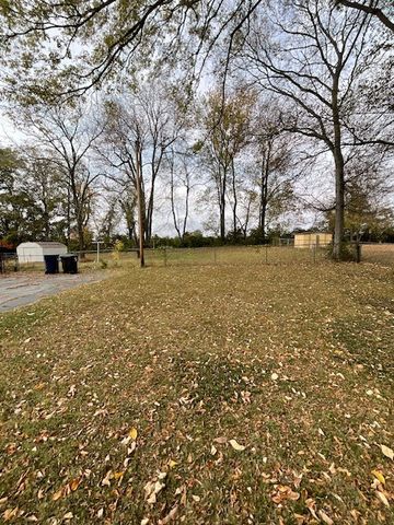 1818 Sunset Ave, Columbia, TN 38401