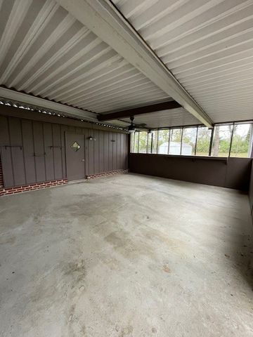 1818 Sunset Ave, Columbia, TN 38401