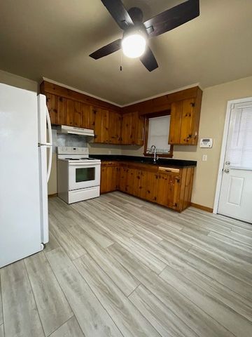 1818 Sunset Ave, Columbia, TN 38401