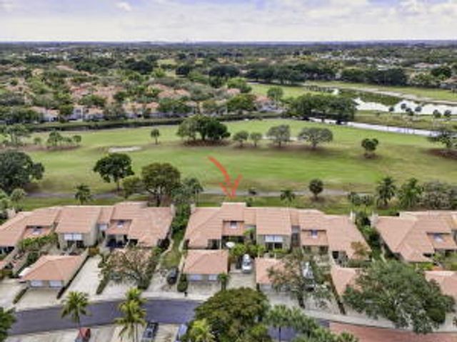 301 Old Meadow Way, Palm Beach Gardens, FL 33418