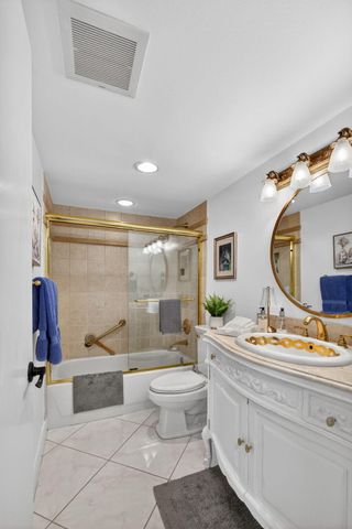 301 Old Meadow Way, Palm Beach Gardens, FL 33418