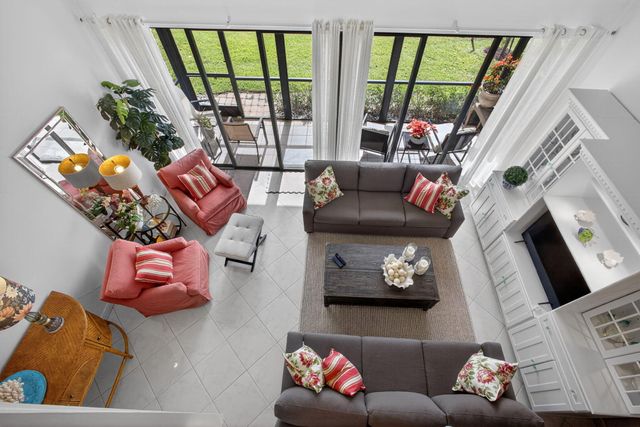 301 Old Meadow Way, Palm Beach Gardens, FL 33418