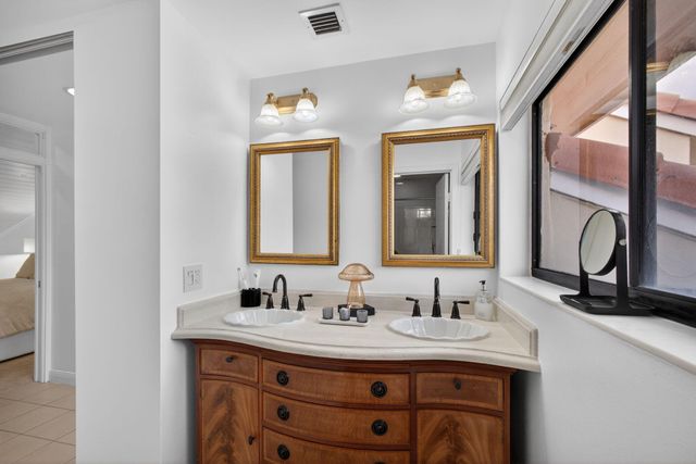 301 Old Meadow Way, Palm Beach Gardens, FL 33418