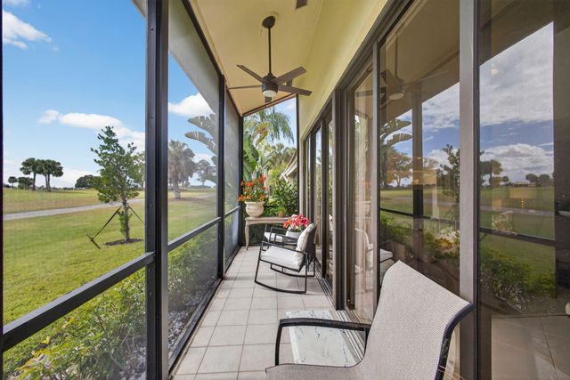 301 Old Meadow Way, Palm Beach Gardens, FL 33418