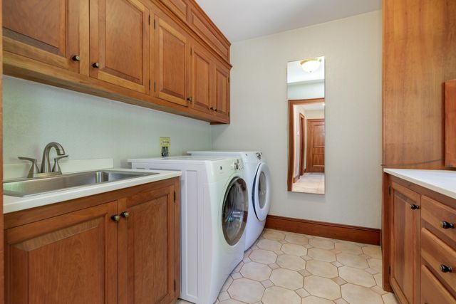 63 Ridge Road, Concord, NH 03301