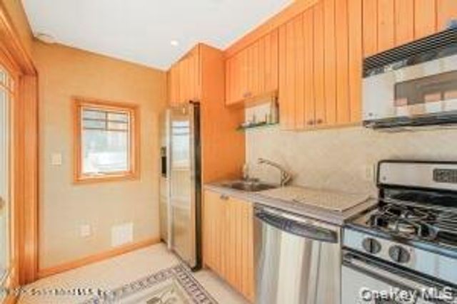 50 Wakefield, Staten Island, NY 10312
