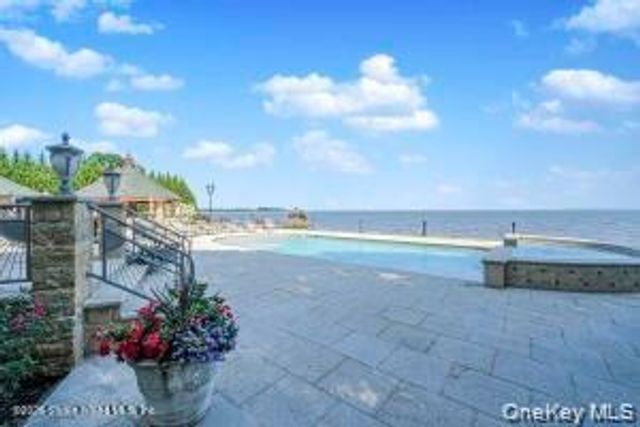 50 Wakefield, Staten Island, NY 10312