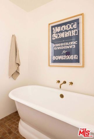 4801 Ambrose Avenue, Los Angeles, CA 90027