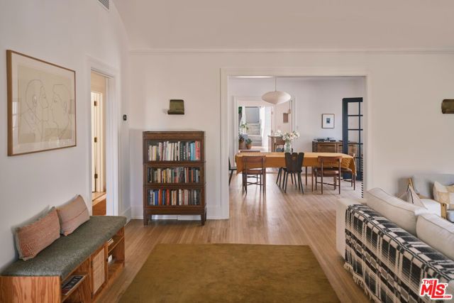 4801 Ambrose Avenue, Los Angeles, CA 90027