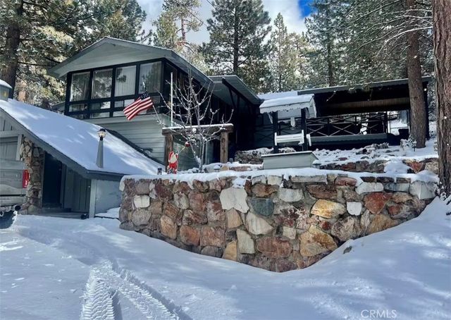 1002 CHEROKEE ST, Fawnskin, CA 92333