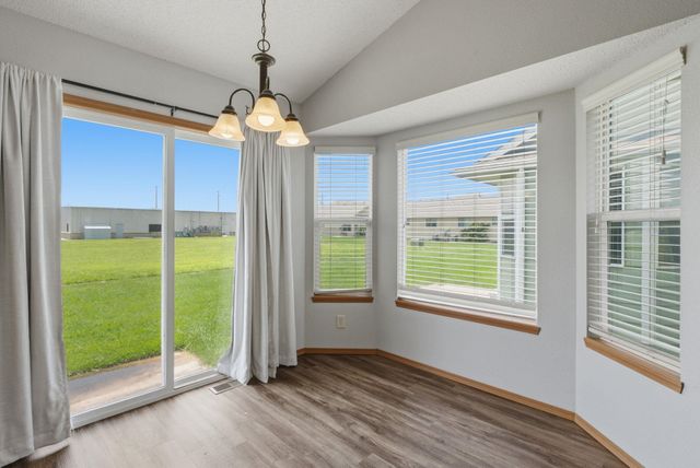 221 S Maize Rd, Wichita, KS 67209