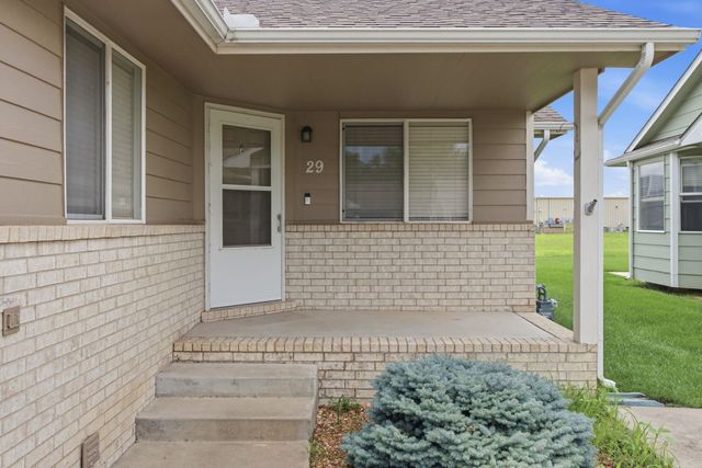 221 S Maize Rd, Wichita, KS 67209