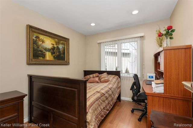 5615 Loveland Street, West Bloomfield, MI 48322