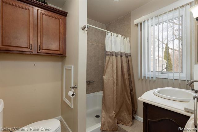 5615 Loveland Street, West Bloomfield, MI 48322