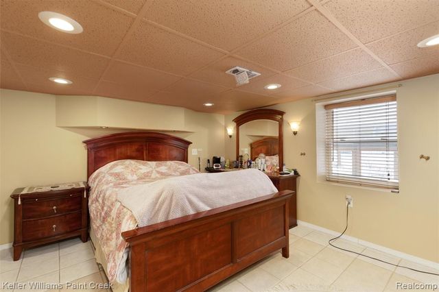 5615 Loveland Street, West Bloomfield, MI 48322