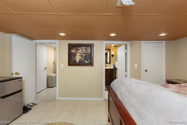 5615 Loveland Street, West Bloomfield, MI 48322