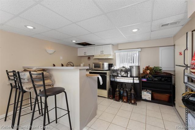 5615 Loveland Street, West Bloomfield, MI 48322