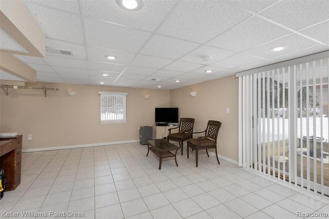 5615 Loveland Street, West Bloomfield, MI 48322