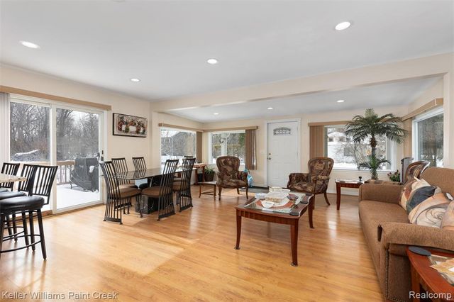 5615 Loveland Street, West Bloomfield, MI 48322