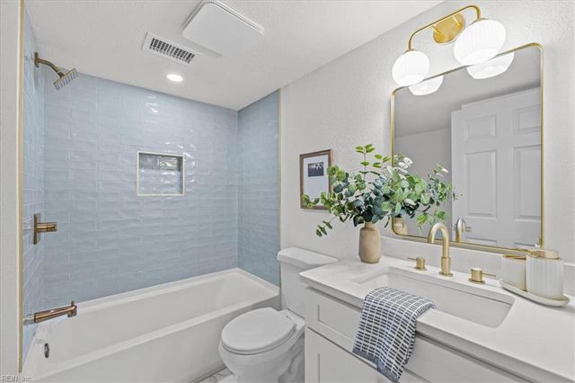 1118 Tall Oak DR, Virginia Beach, VA 23462