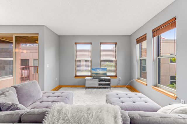 545 N 1st Street 404, Minneapolis, MN 55401