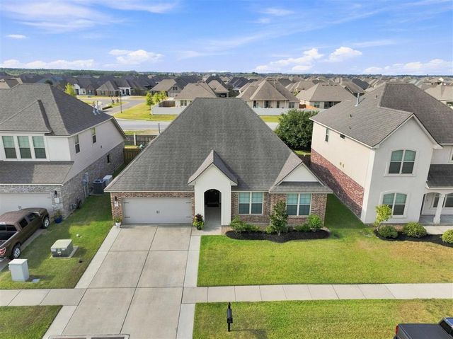 3234 Lake Crest Drive, Lake Charles, LA 70607