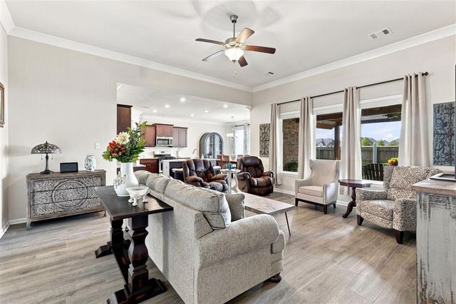 3234 Lake Crest Drive, Lake Charles, LA 70607
