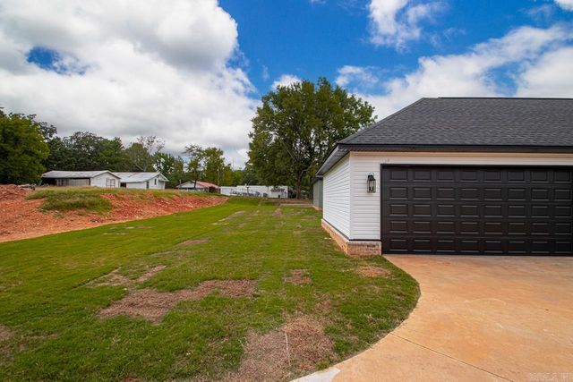 808 Richard Street, Hot Springs, AR 71913