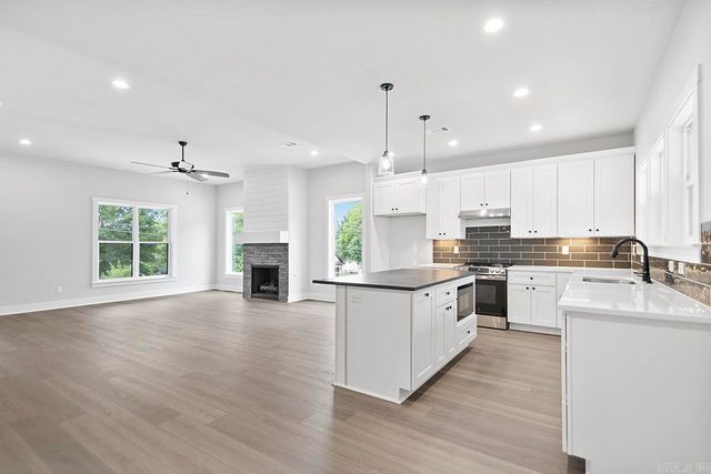 808 Richard Street, Hot Springs, AR 71913