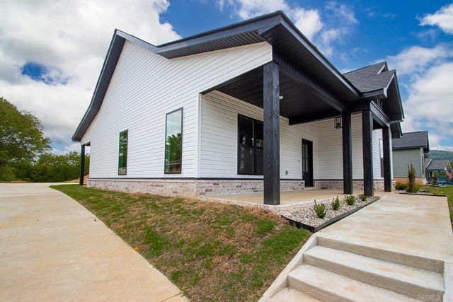 808 Richard Street, Hot Springs, AR 71913