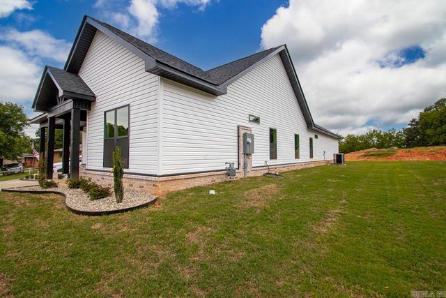 808 Richard Street, Hot Springs, AR 71913