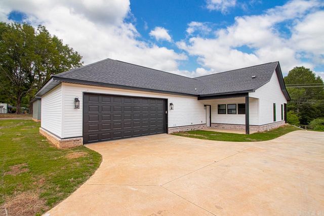 808 Richard Street, Hot Springs, AR 71913