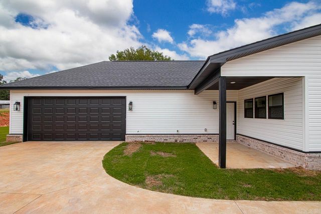 808 Richard Street, Hot Springs, AR 71913