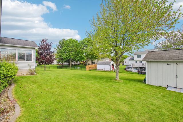 82 Quarterdeck Place, Greece, NY 14612