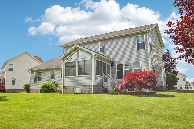 82 Quarterdeck Place, Greece, NY 14612