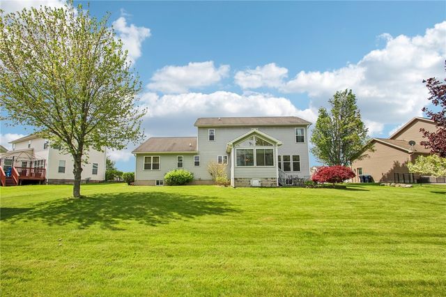 82 Quarterdeck Place, Greece, NY 14612
