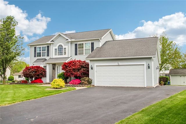 82 Quarterdeck Place, Greece, NY 14612